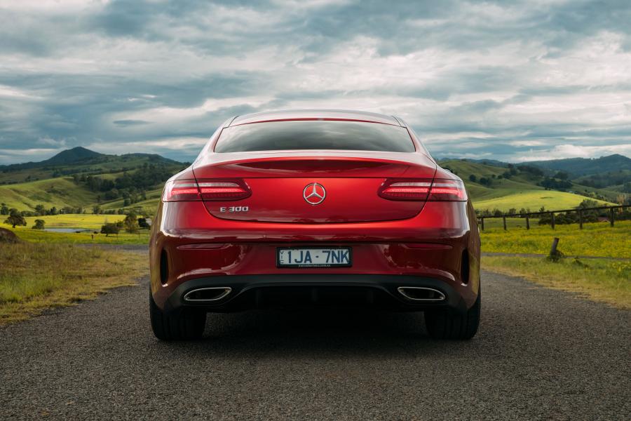  Mercedes-Benz E300 AMG Line Coupe 2017 года  (AU) (фото 39 из 40)